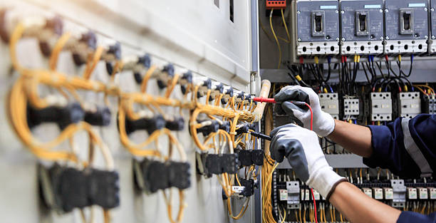 Professional Electrician technician working in Blue Hills, CT